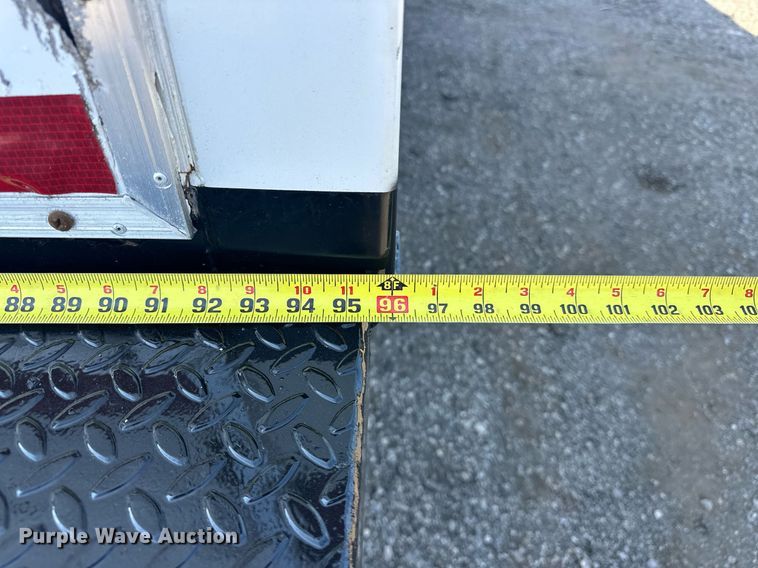 image for item EG1087 2013 Ford  F650 box truck