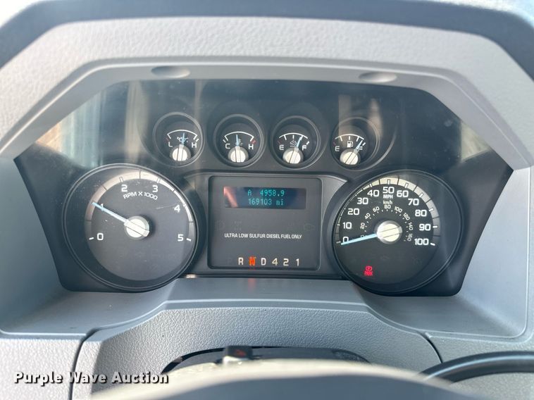 image for item EG1087 2013 Ford  F650 box truck