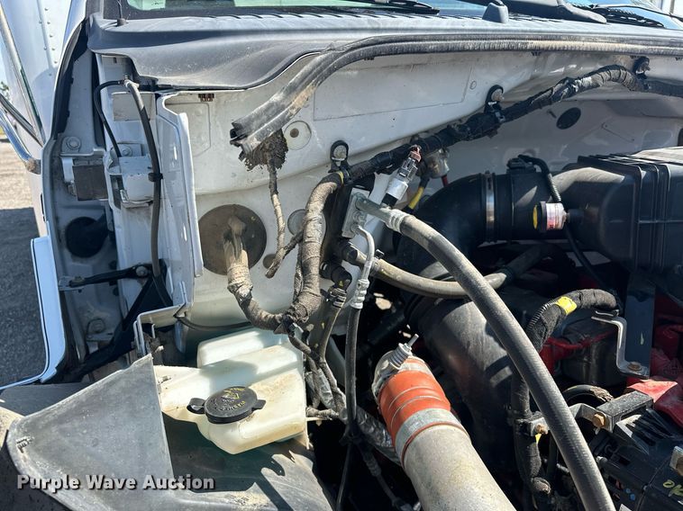 image for item EG1087 2013 Ford  F650 box truck