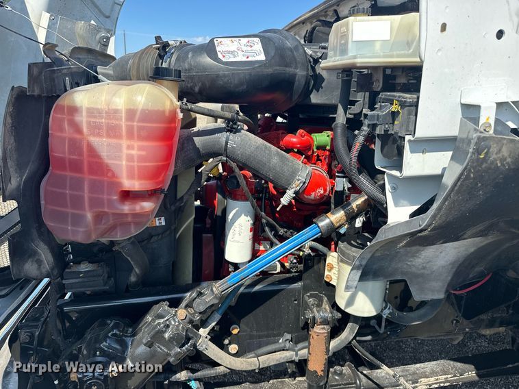 image for item EG1087 2013 Ford  F650 box truck