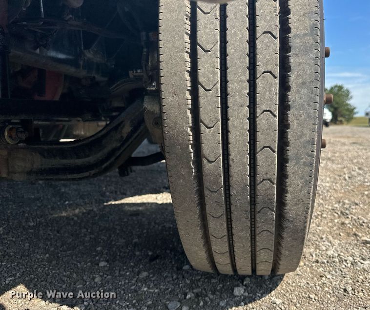 image for item EG1087 2013 Ford  F650 box truck