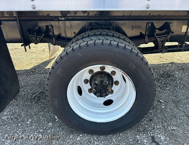 image for item EG1087 2013 Ford  F650 box truck