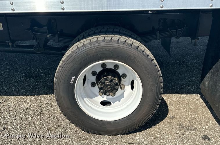 image for item EG1087 2013 Ford  F650 box truck