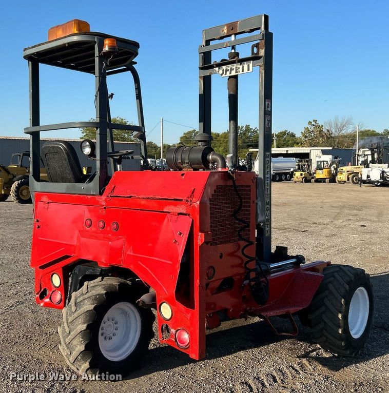 image for item EG1095 2000 Moffett M5000 forklift