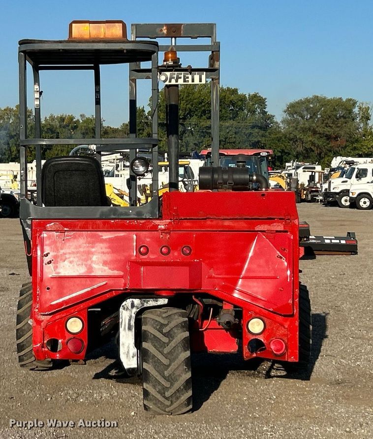 image for item EG1095 2000 Moffett M5000 forklift