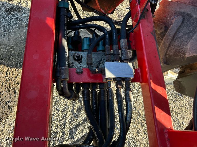 image for item EG1095 2000 Moffett M5000 forklift