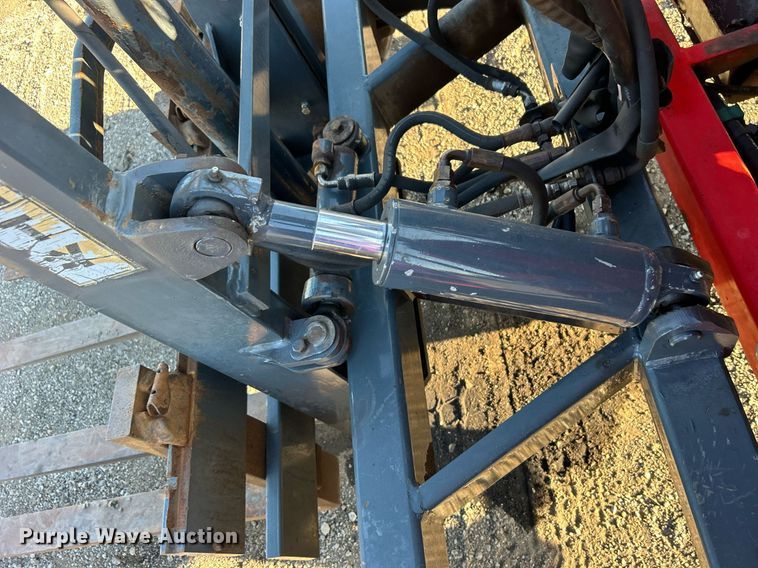 image for item EG1095 2000 Moffett M5000 forklift