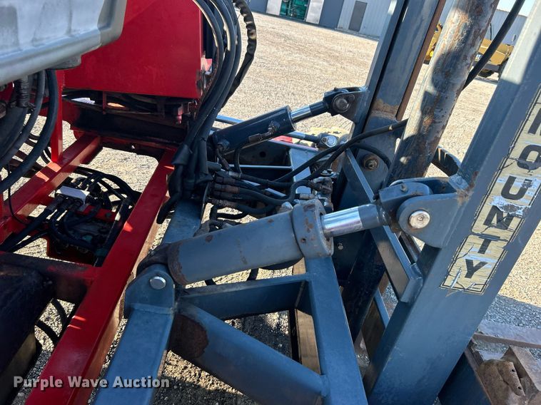 image for item EG1095 2000 Moffett M5000 forklift