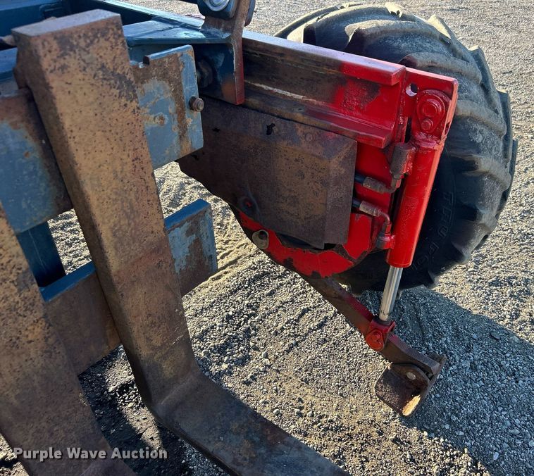 image for item EG1095 2000 Moffett M5000 forklift