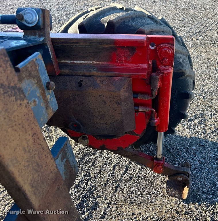 image for item EG1095 2000 Moffett M5000 forklift