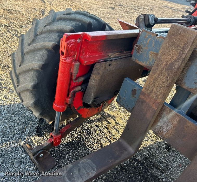 image for item EG1095 2000 Moffett M5000 forklift