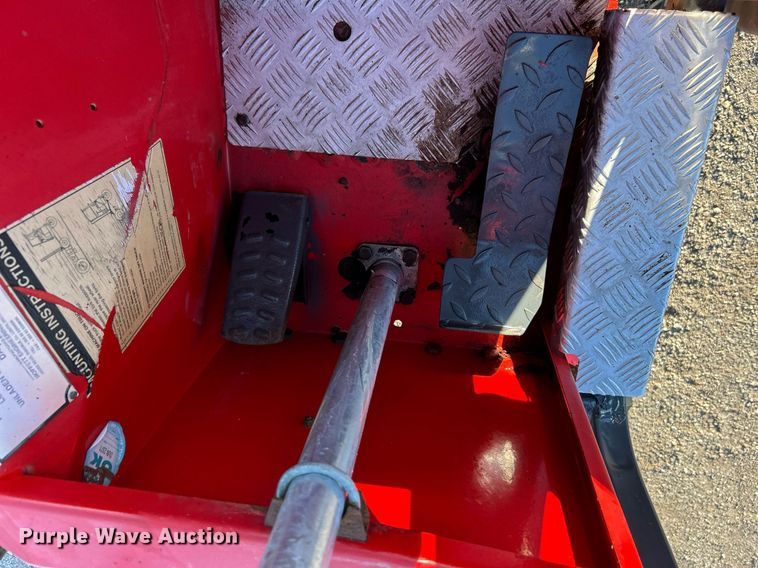 image for item EG1095 2000 Moffett M5000 forklift