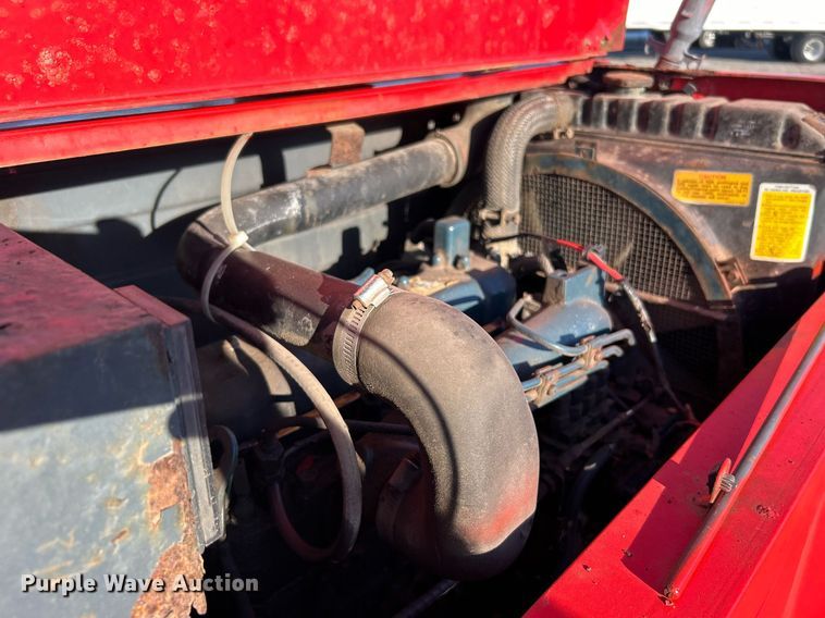 image for item EG1095 2000 Moffett M5000 forklift