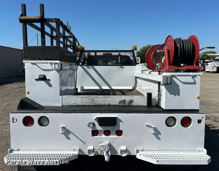 image for item EG1101 2012 Ford F550 Super Duty  SuperCab utility/ service truck