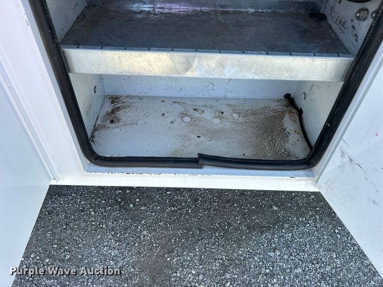 image for item EG1101 2012 Ford F550 Super Duty  SuperCab utility/ service truck