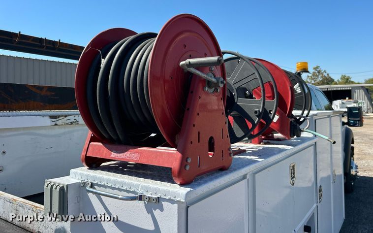 image for item EG1101 2012 Ford F550 Super Duty  SuperCab utility/ service truck