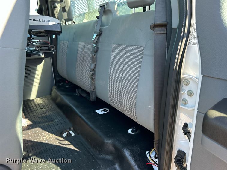 image for item EG1101 2012 Ford F550 Super Duty  SuperCab utility/ service truck