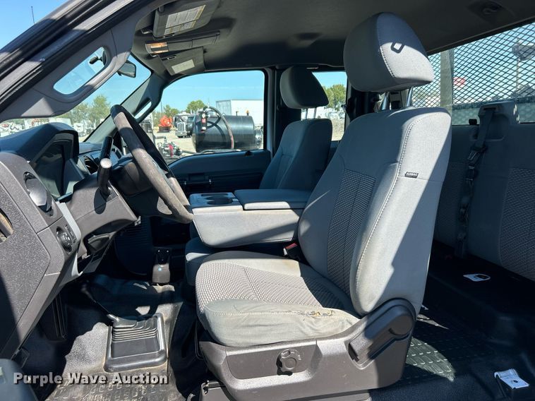 image for item EG1101 2012 Ford F550 Super Duty  SuperCab utility/ service truck