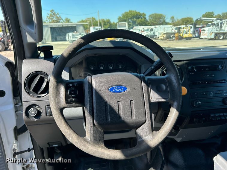 image for item EG1101 2012 Ford F550 Super Duty  SuperCab utility/ service truck