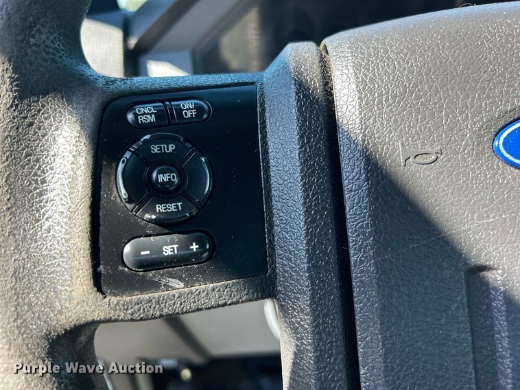 image for item EG1101 2012 Ford F550 Super Duty  SuperCab utility/ service truck