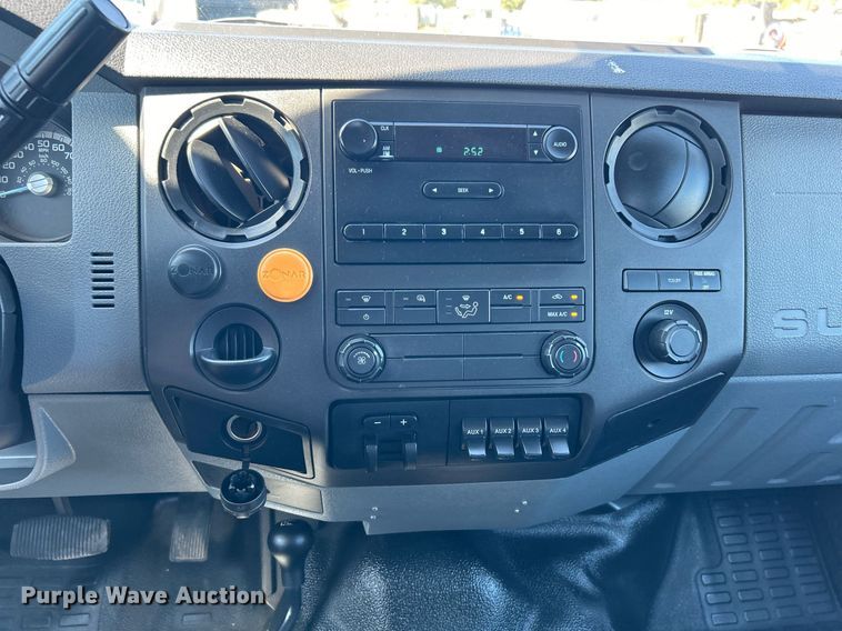 image for item EG1101 2012 Ford F550 Super Duty  SuperCab utility/ service truck