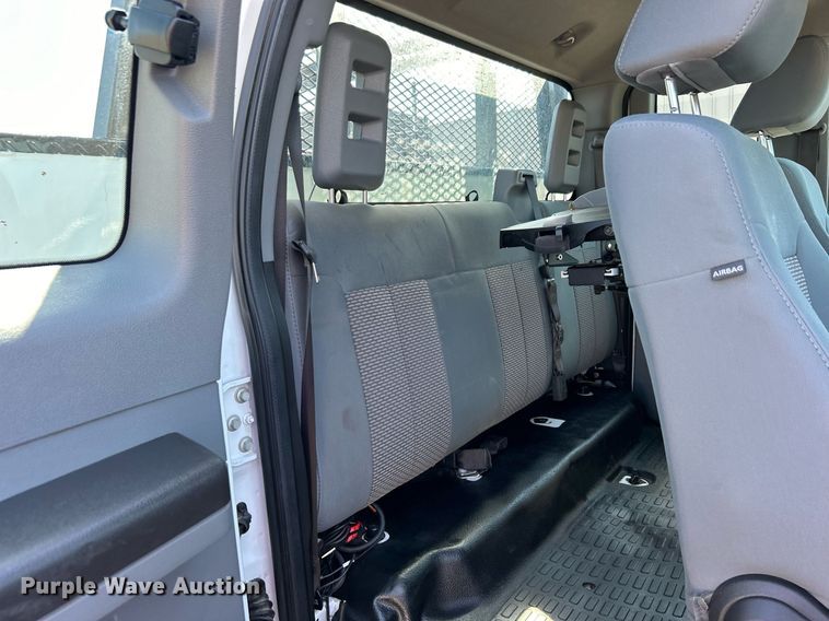 image for item EG1101 2012 Ford F550 Super Duty  SuperCab utility/ service truck