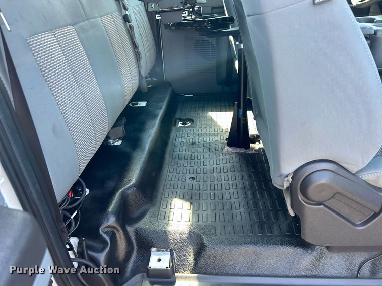 image for item EG1101 2012 Ford F550 Super Duty  SuperCab utility/ service truck