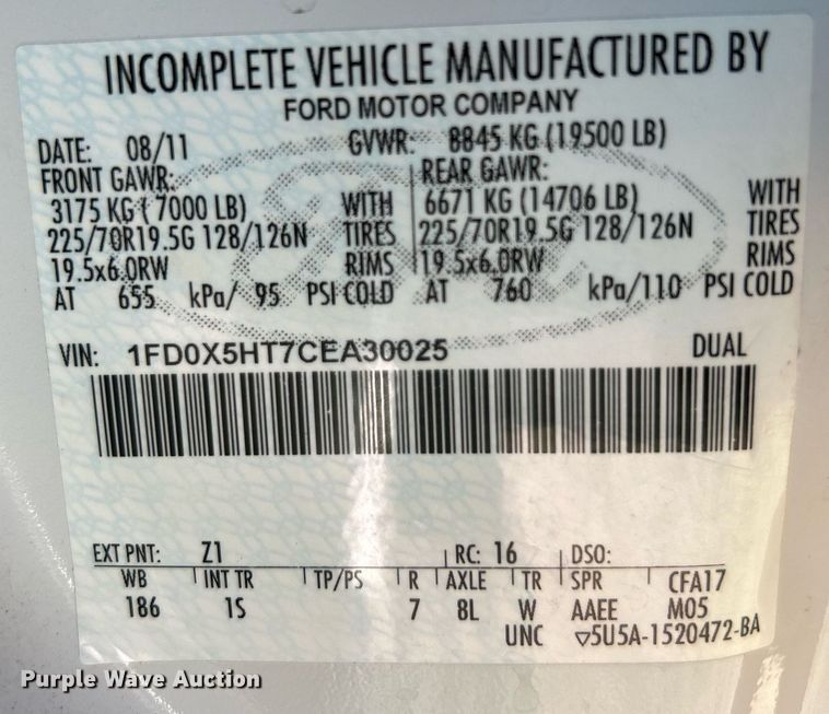 image for item EG1101 2012 Ford F550 Super Duty  SuperCab utility/ service truck