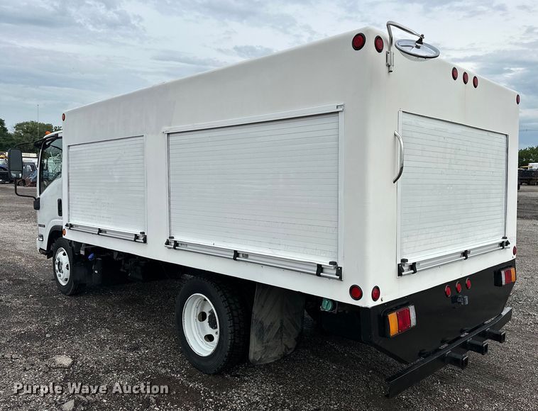 image for item EG1630 2012 Isuzu  NRR pressure washer truck