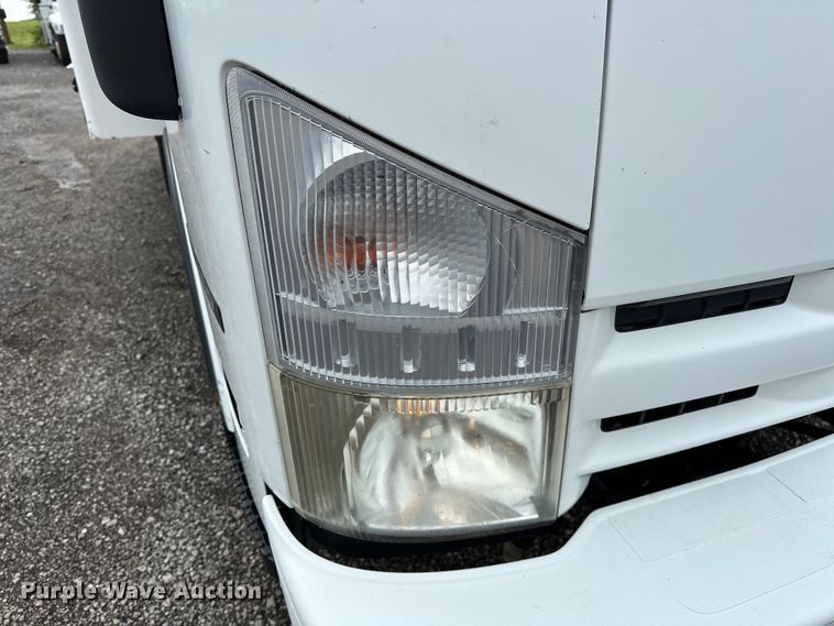 image for item EG1630 2012 Isuzu  NRR pressure washer truck