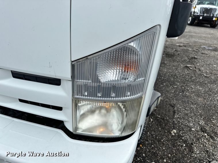 image for item EG1630 2012 Isuzu  NRR pressure washer truck