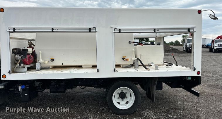 image for item EG1630 2012 Isuzu  NRR pressure washer truck