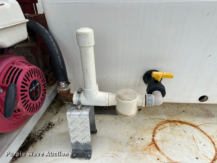 image for item EG1630 2012 Isuzu  NRR pressure washer truck