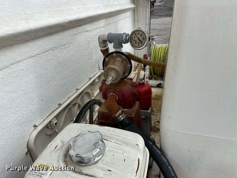 image for item EG1630 2012 Isuzu  NRR pressure washer truck