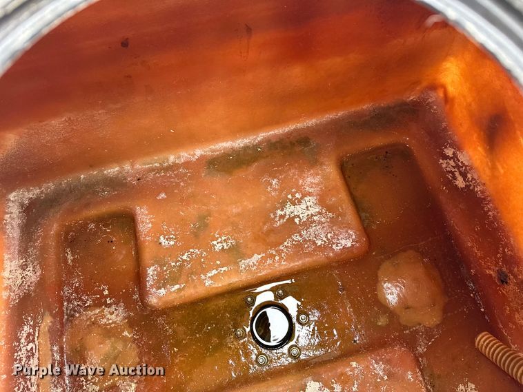 image for item EG1630 2012 Isuzu  NRR pressure washer truck