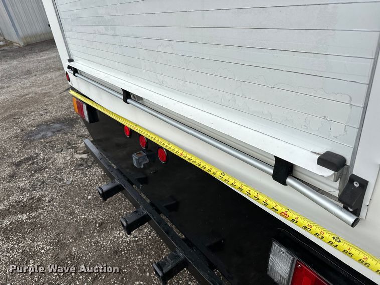 image for item EG1630 2012 Isuzu  NRR pressure washer truck