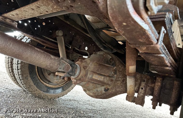 image for item EG1630 2012 Isuzu  NRR pressure washer truck