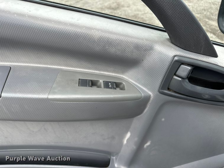 image for item EG1630 2012 Isuzu  NRR pressure washer truck