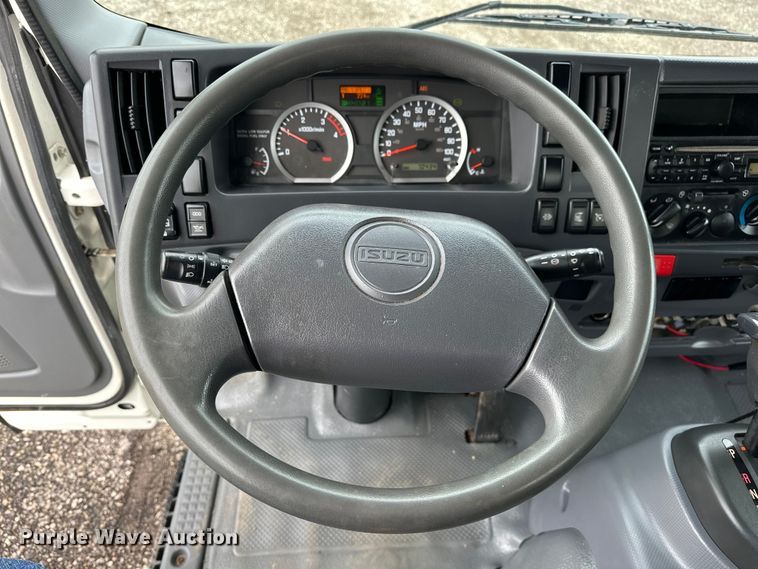 image for item EG1630 2012 Isuzu  NRR pressure washer truck