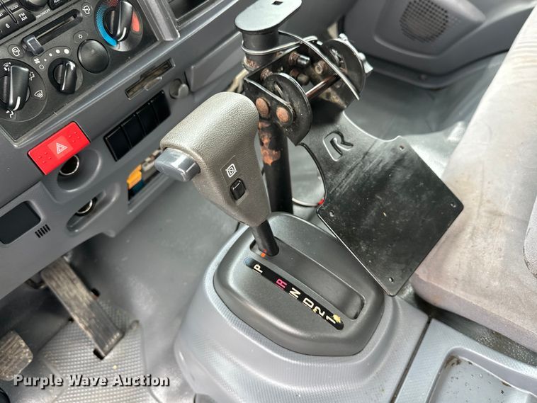 image for item EG1630 2012 Isuzu  NRR pressure washer truck