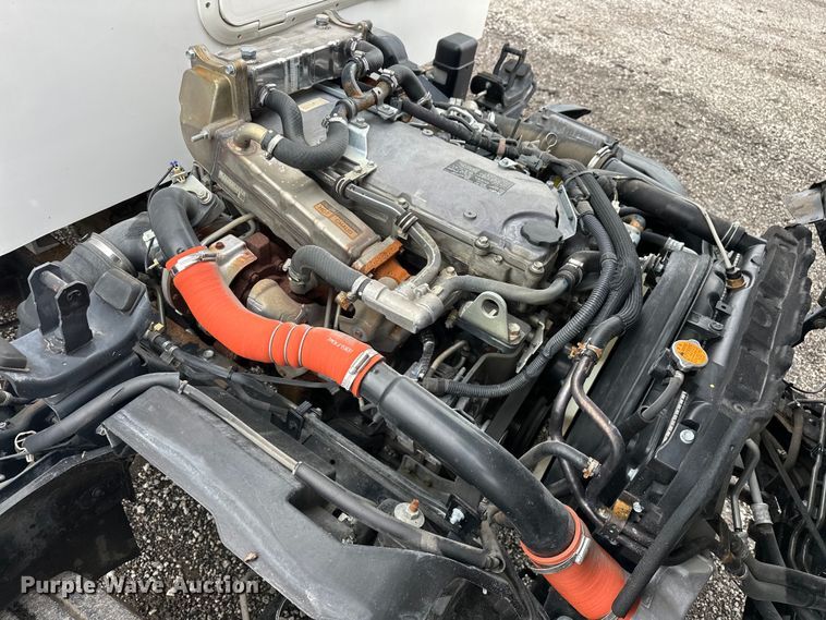 image for item EG1630 2012 Isuzu  NRR pressure washer truck