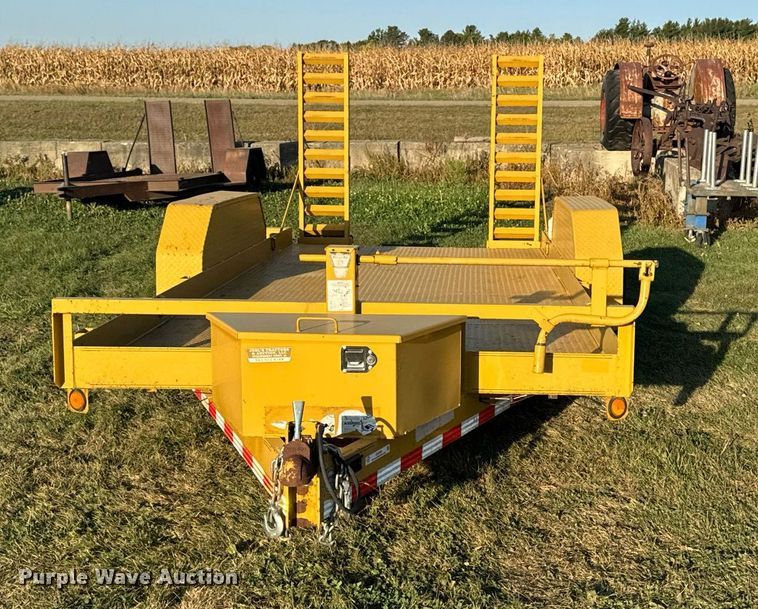 image for item EG6762 2009 Load Trail LTD equipment trailer