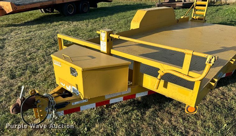 image for item EG6762 2009 Load Trail LTD equipment trailer