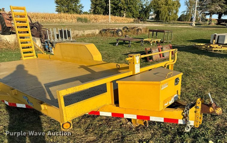 image for item EG6762 2009 Load Trail LTD equipment trailer