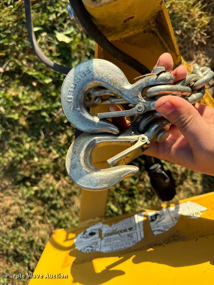 image for item EG6762 2009 Load Trail LTD equipment trailer