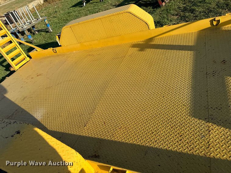 image for item EG6762 2009 Load Trail LTD equipment trailer