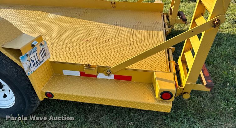 image for item EG6762 2009 Load Trail LTD equipment trailer