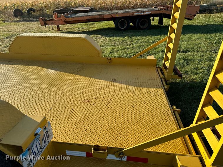image for item EG6762 2009 Load Trail LTD equipment trailer