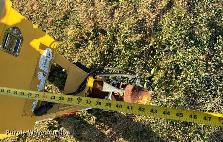 image for item EG6762 2009 Load Trail LTD equipment trailer