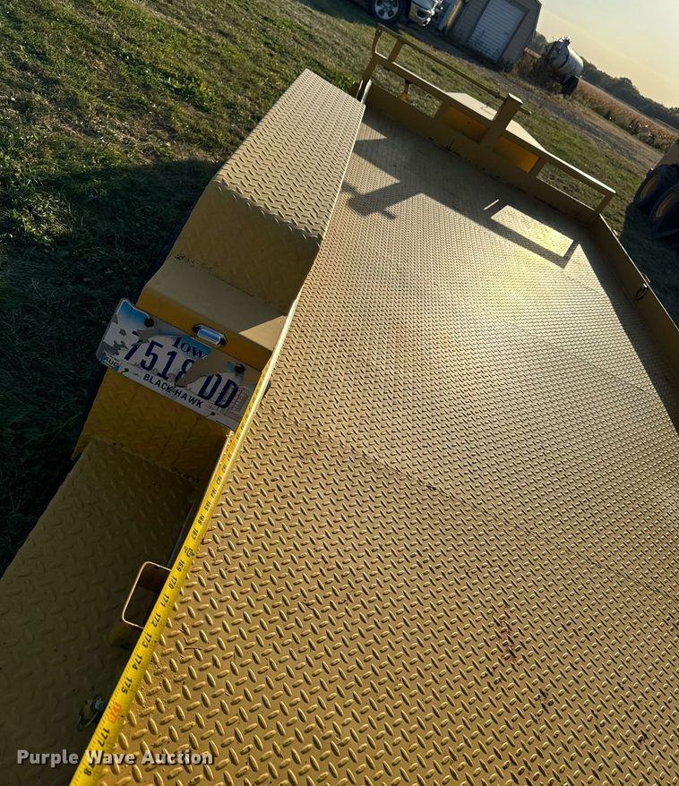 image for item EG6762 2009 Load Trail LTD equipment trailer